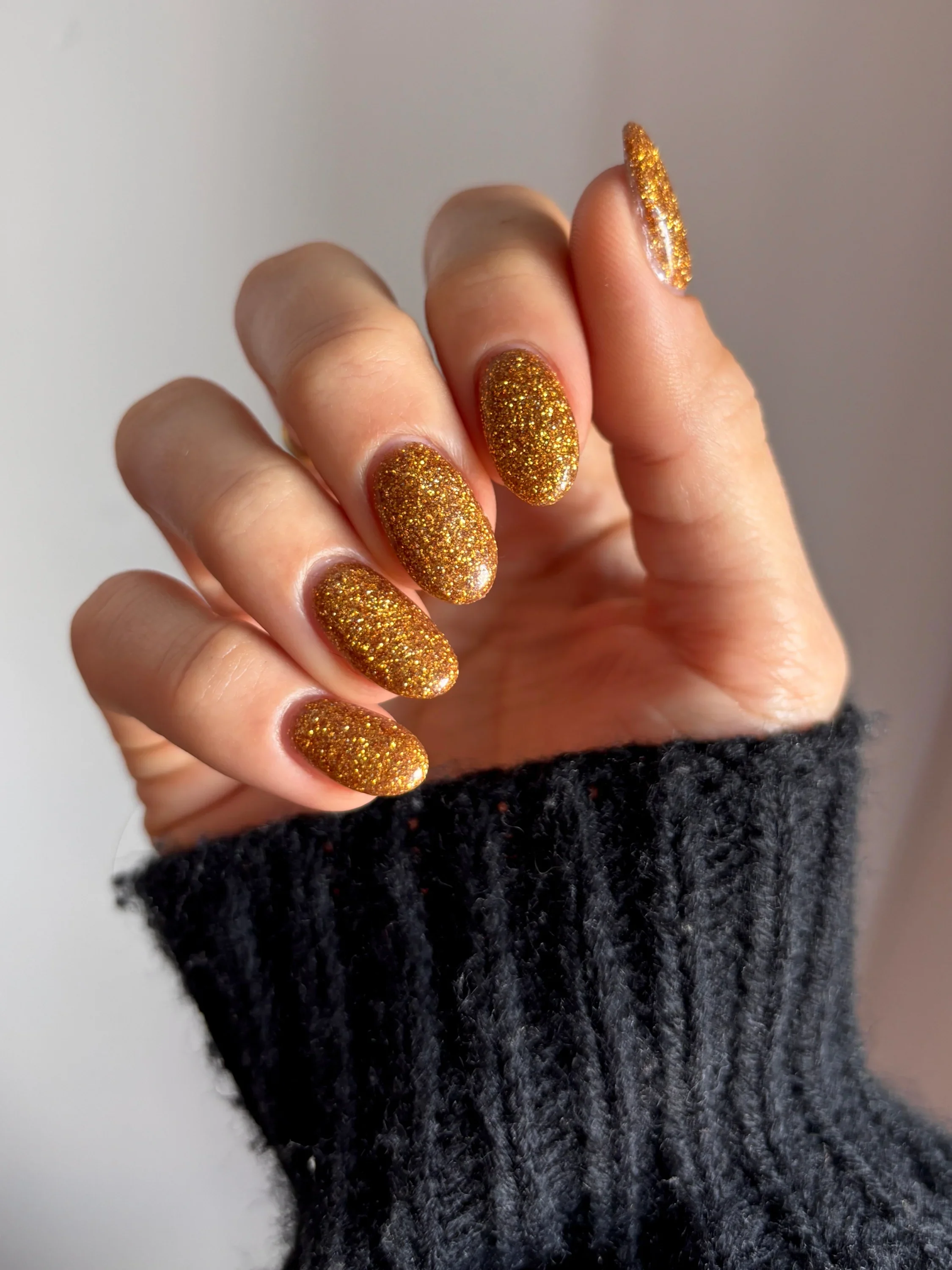 Bright Gold Dipping Powder - Image 4