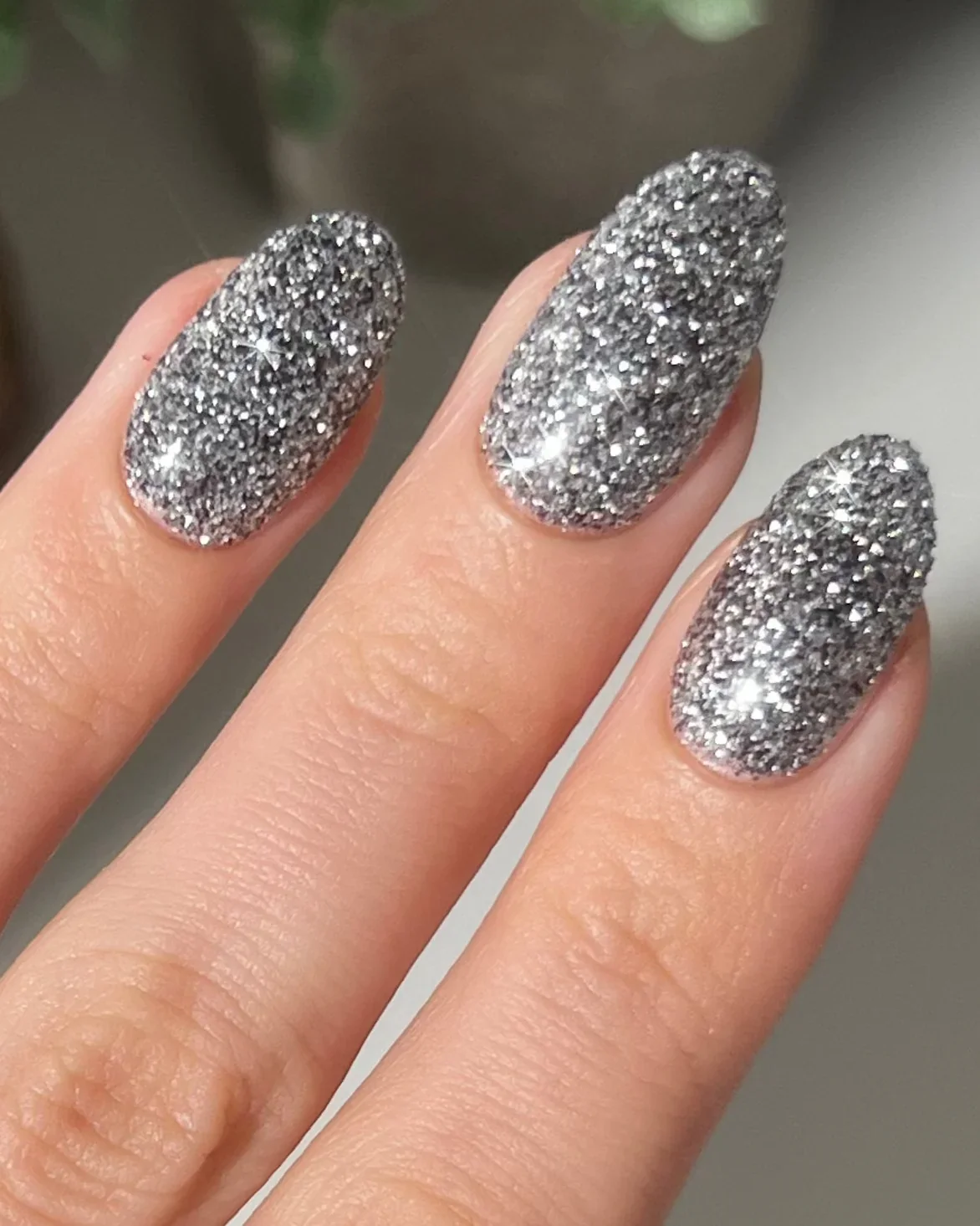 Crystal Silver Dipping Powder - Image 3