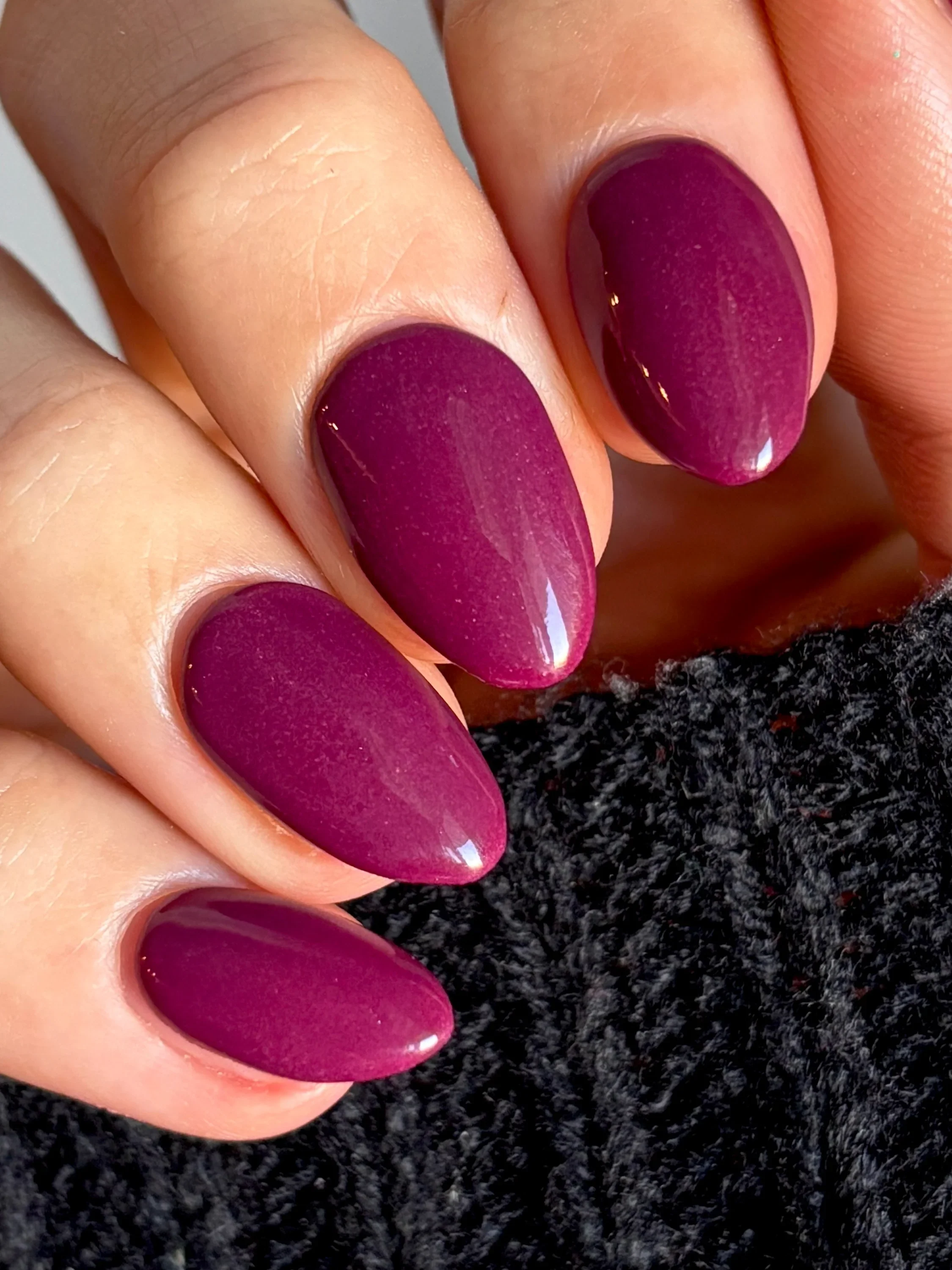 Dark Reddish Purple Dipping Powder - Image 3