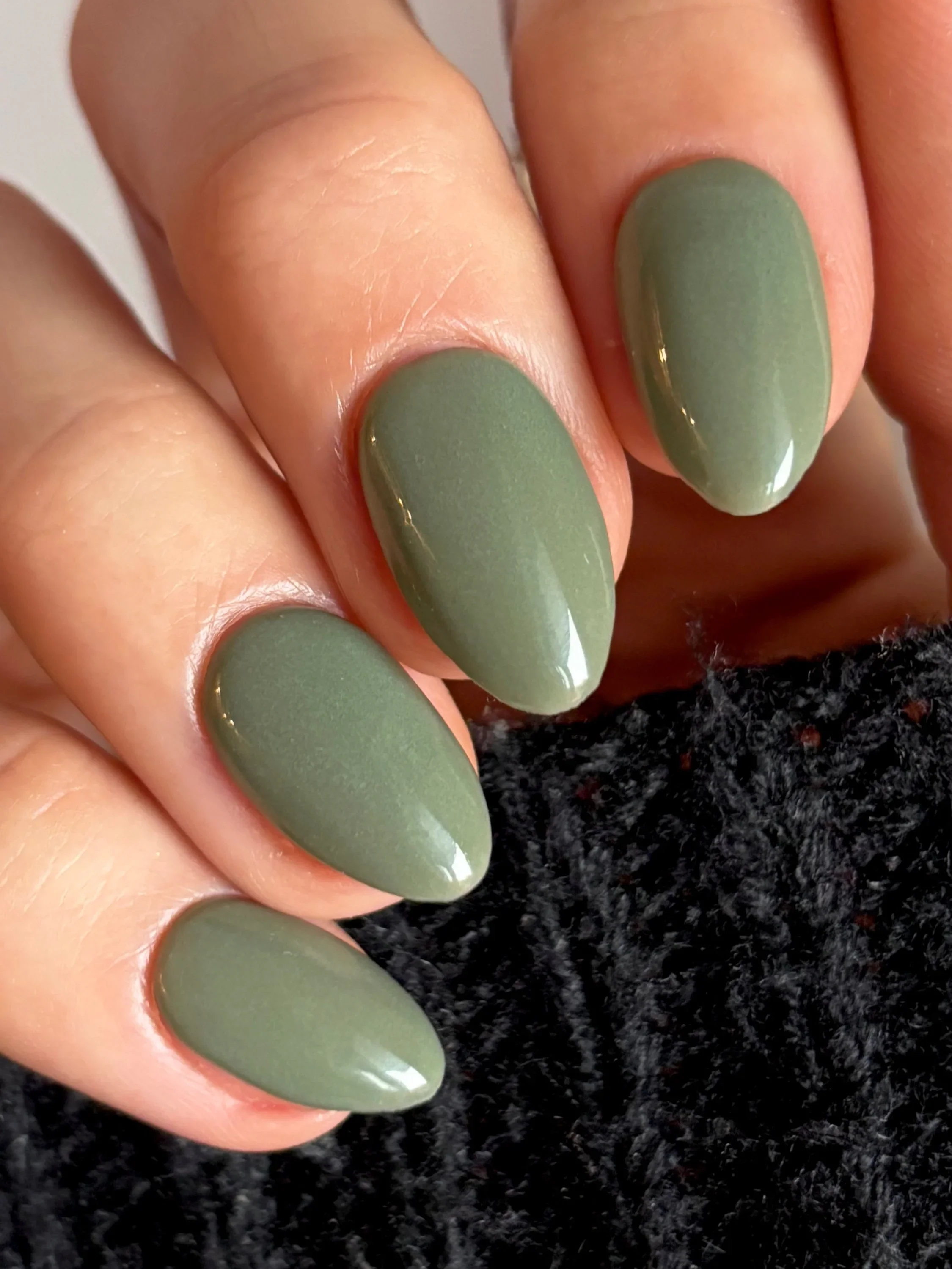 Warm Olive Dipping Powder - Image 3